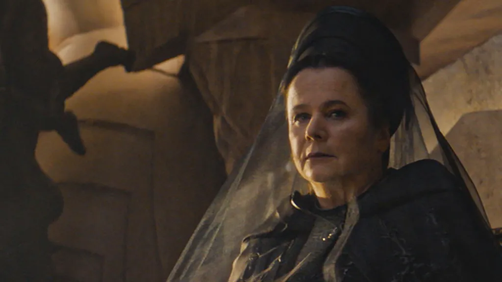 Emily Watson som Valya Harkonnen