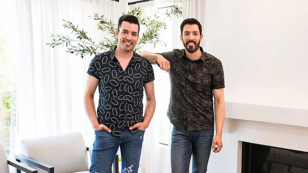 Jonathan and Drew Scott, HGTV's Celebrity IOU_netti.jpg