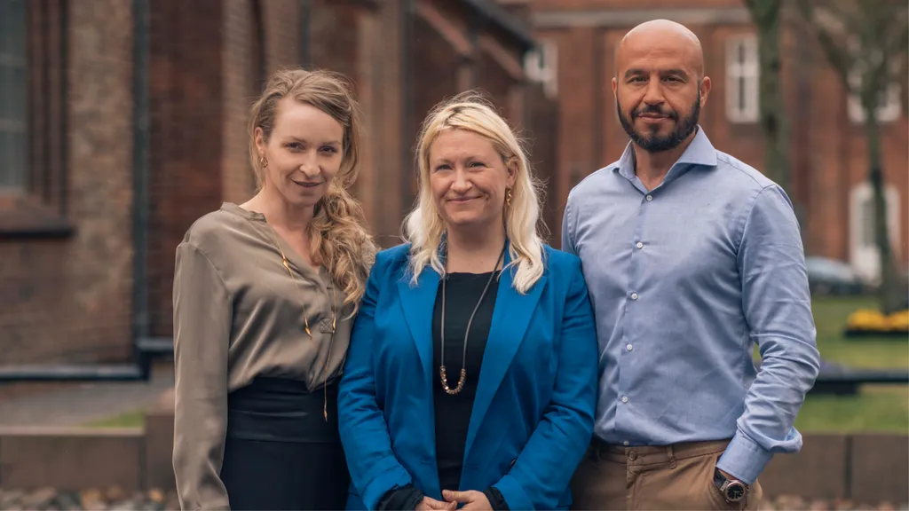 Loving Adults - Sonja Richter, Barbara Rothenborg and Dar Salim