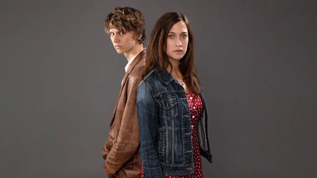 Erik Enge och Julia Ragnarsson i Slutet på sommaren