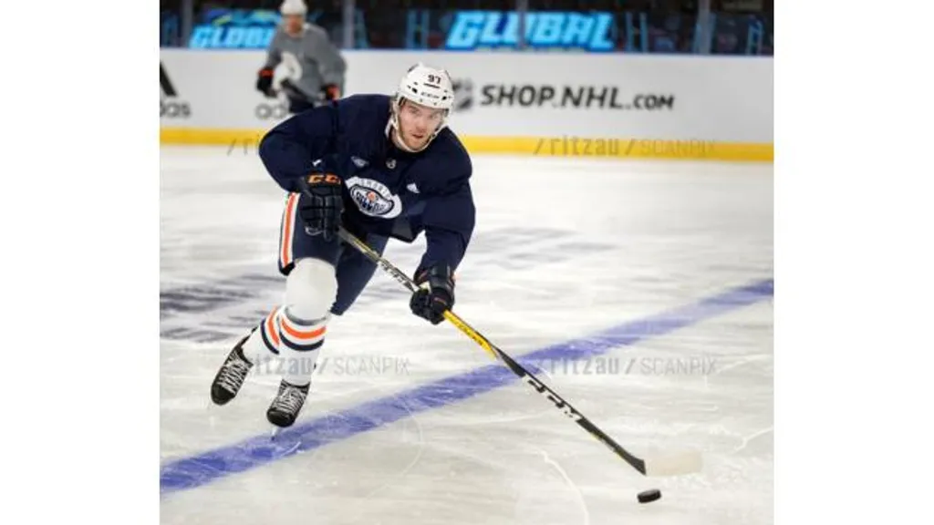 Conor McDavid 2.jpg