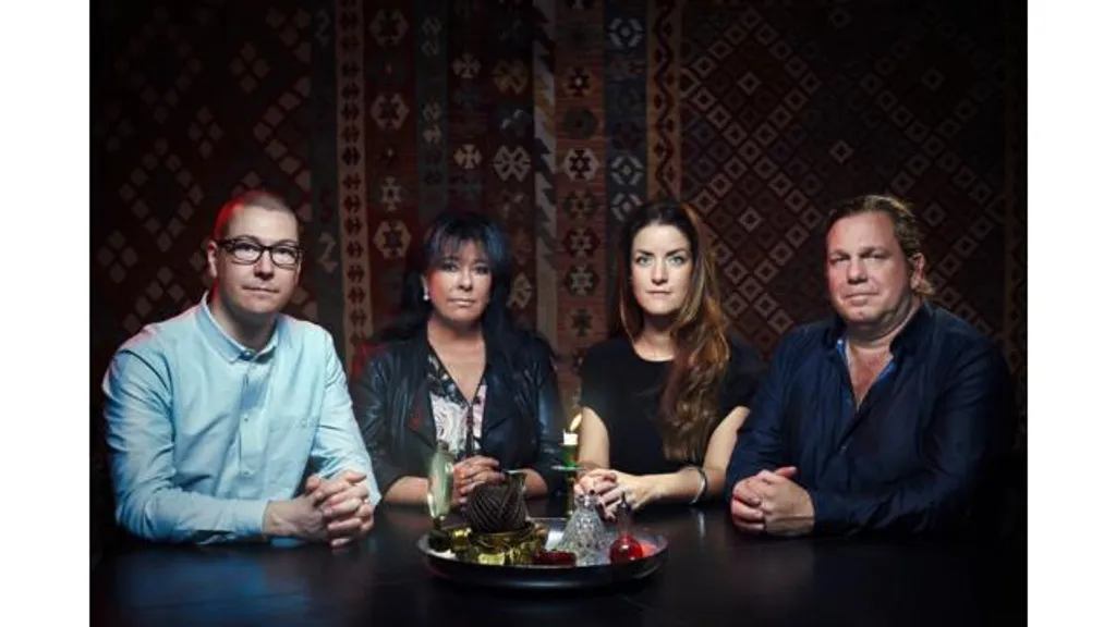 Svenska medium gruppbild
