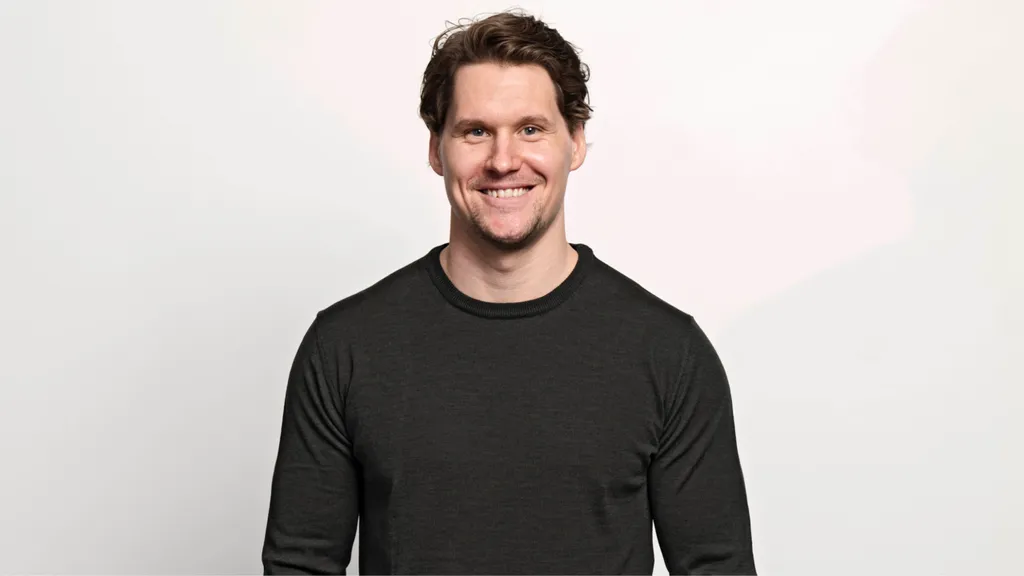 Viaplays ishockey-ekspert Alexander Bonsaksen har tro på norsk avansement i VM. 