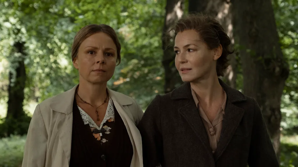 402_The Dreamer_Lene Maria Christensen_Connie Nielsen_Photo by Christian Geisnæs-kopi.jpg