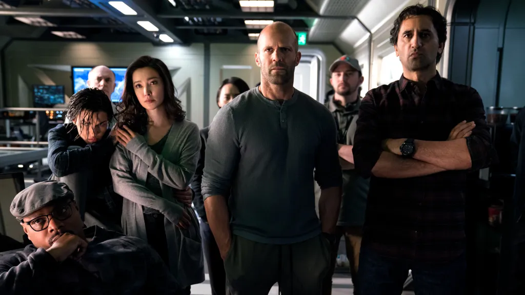 MEGALODON_Stills (8)_2000x1333_thumbnail.jpg