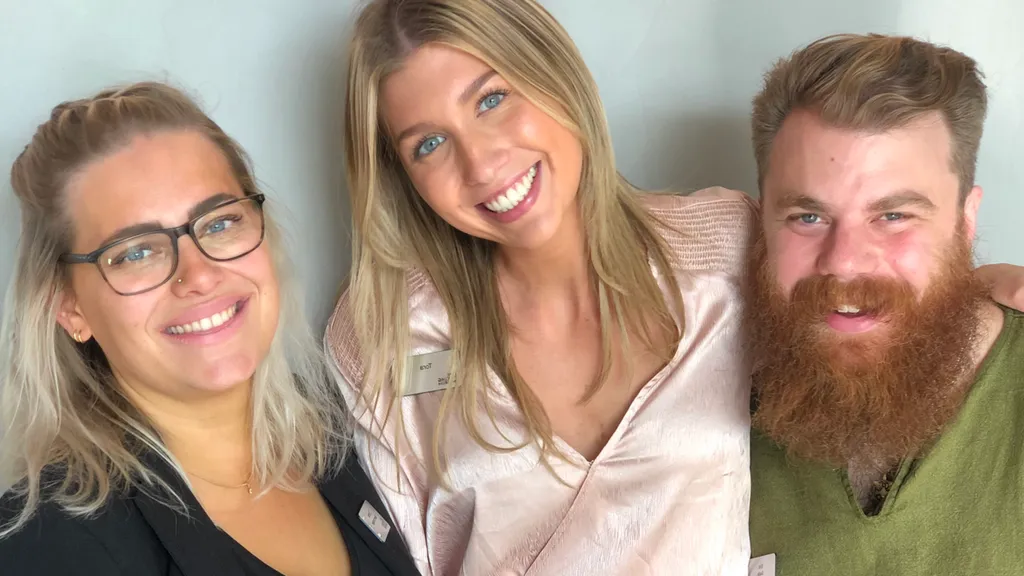 Arkeologerna Emma van Eelen, Tora Larsdotter Andersson och Eric Östergren tar oss med in i Vikingarnas värld på Storytel. Foto: Ellen Ingers