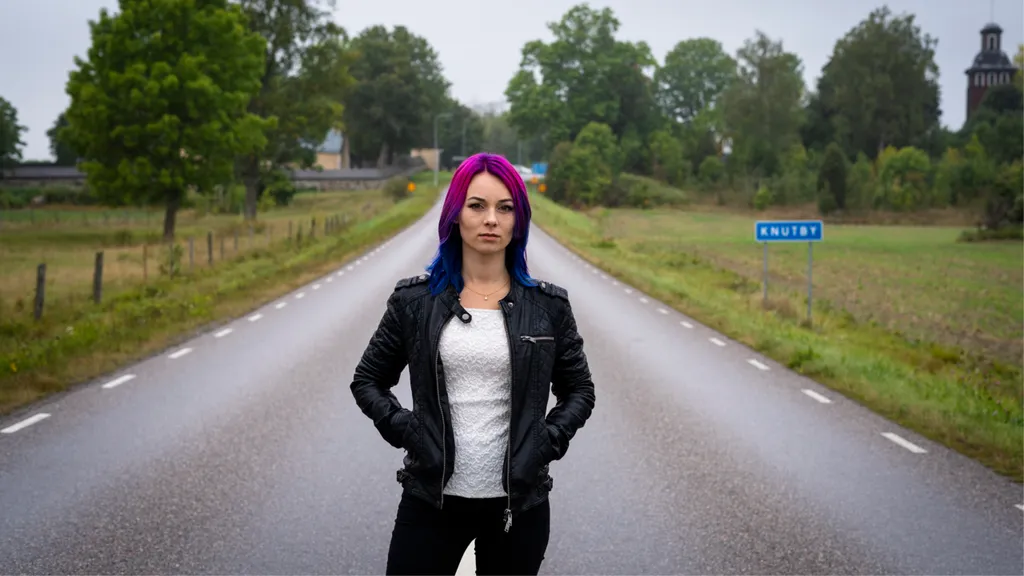 Linnéa Kuling har skrivit Knutbyflickan, om sin egen uppväxt i en av Sveriges mest omtalade sekter. Ljudboken ges ut på Storytel. Foto: Rodrigo Soto/Storytel