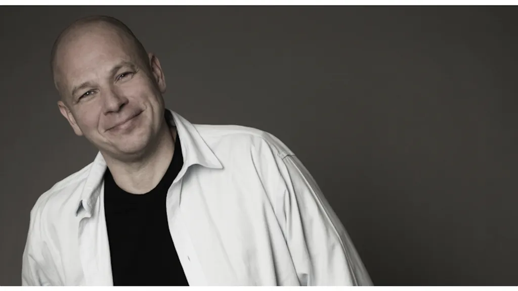 Petter Lidbeck_Foto AnnaLena Ahlström.png