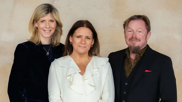 Lavender Lit får ny ägare. Linda Säresand, vd Norstedts Förlagsgrupp, Anna Levahn, marknads- och försäljningsansvarig på Printz Publishing och Hans-Olov Öberg, Southside Stories.