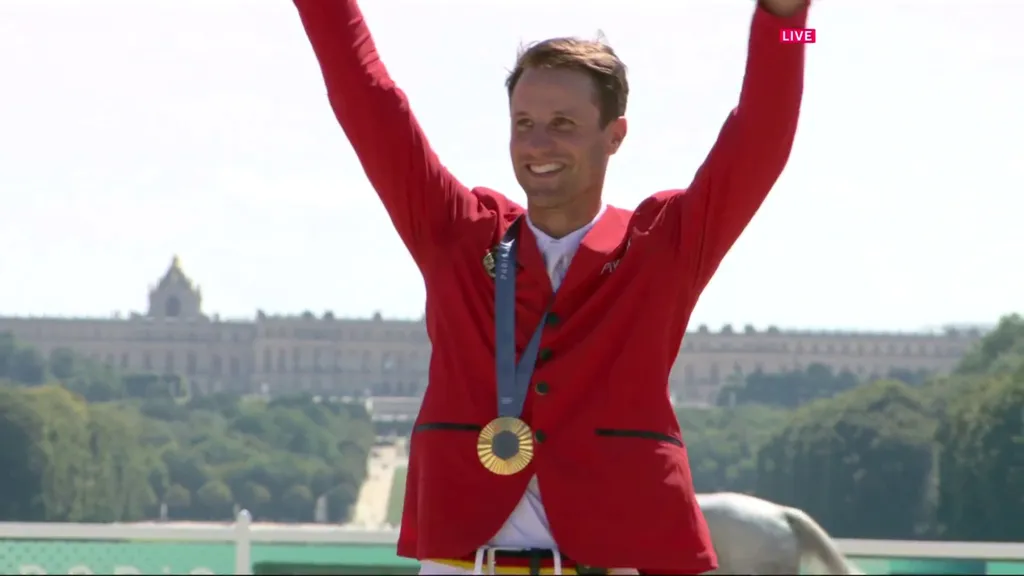 Christian Kukuk holt Gold im Springreiten