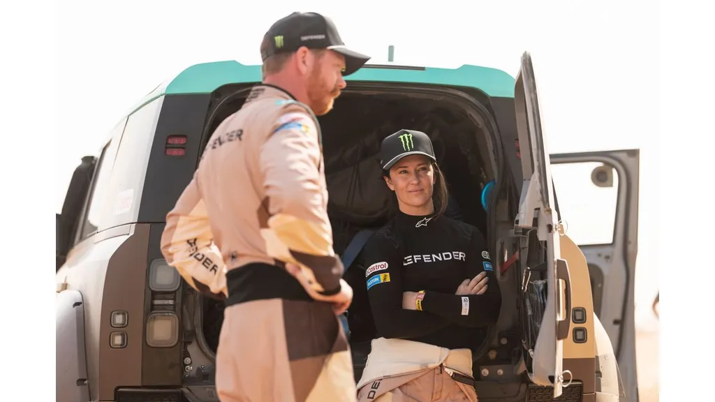  Sara Price: Chasing Dakar