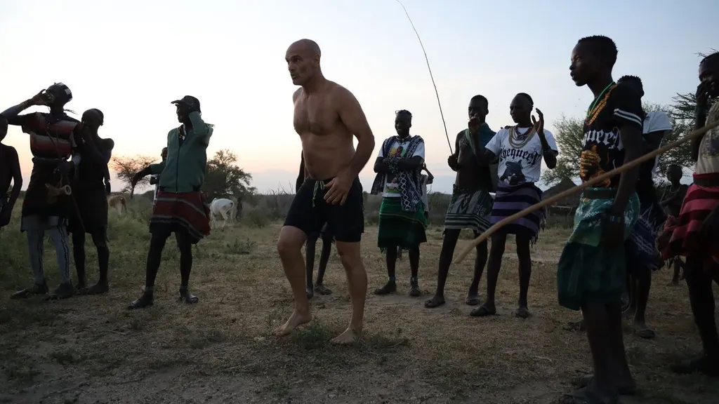 Ed Stafford: Im Bann der Rituale (c) Arrow International Media Ltd
