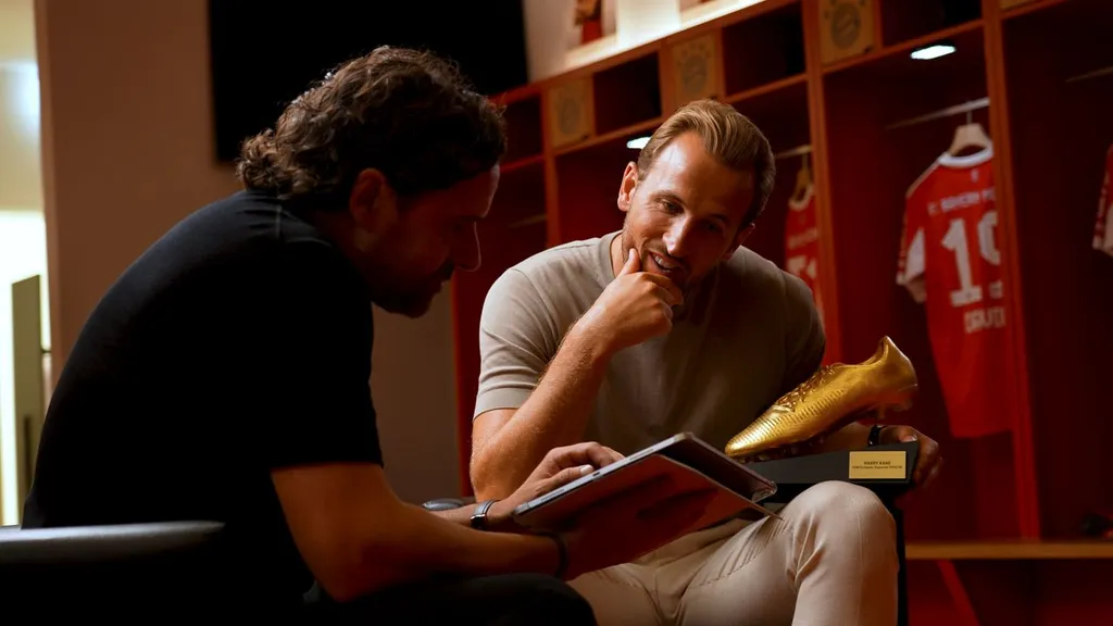 Owen Hargreaves und Harry Kane im Gespräch (c) TNT Sports