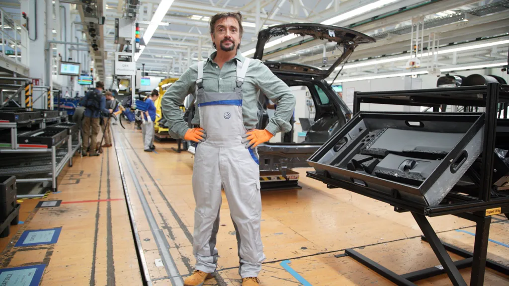 BIG-E01-CarFactory-(C)-DMAX.jpg