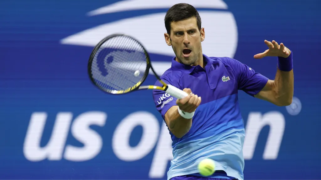 Novak Djokovic bei den US Open 2021 (Foto: Discovery/Getty Images)