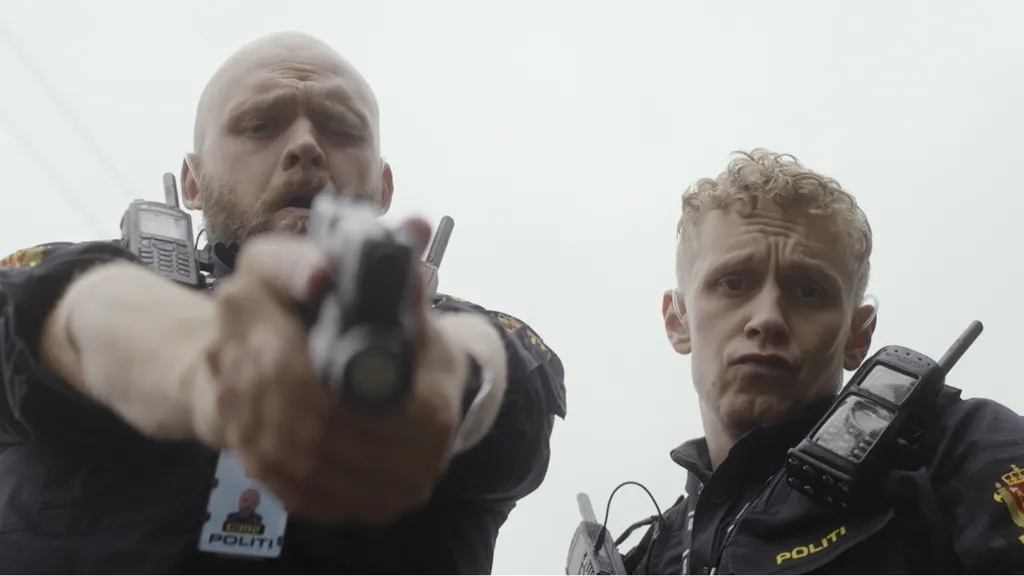 01_MAIN_Bausjen_Still_EP1_Foto_Mads_Saether_Juul.png