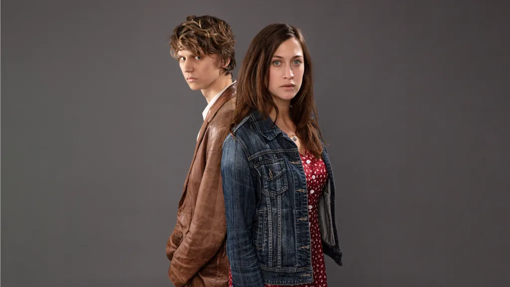 Actors Erik Enge and Julia Ragnarsson in End of Summer