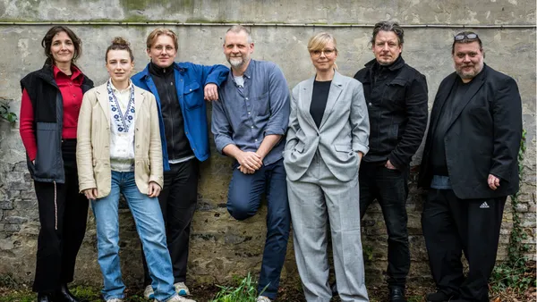 From left to right: Mathilde Arcel Fock, Sofie Nolsøe, Patrick A. Hansen, director Mikkel Serup, Lene Maria Christensen, Anders W. Berthelsen and Nicolas Bro