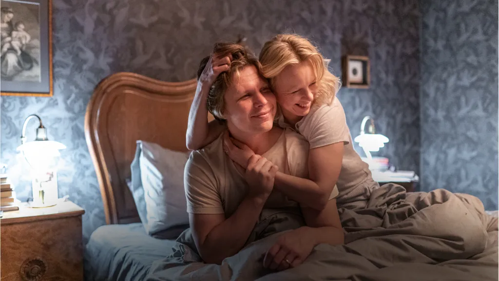 Alma Pöysti and Eero Milonoff in the feature film Four Little Adults