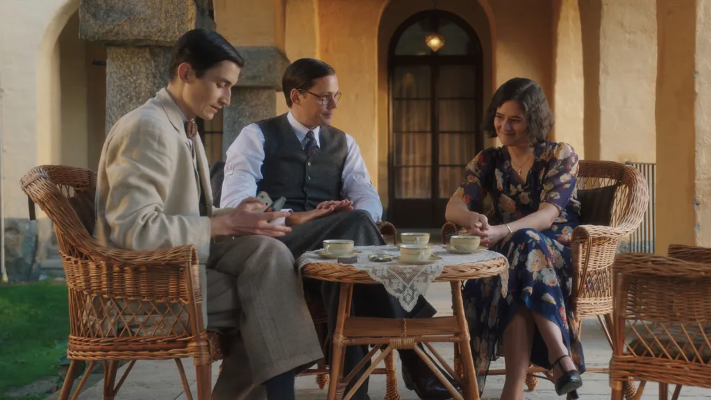 Gustav Lindh, Bill Skarsgård and Asta Kamma August