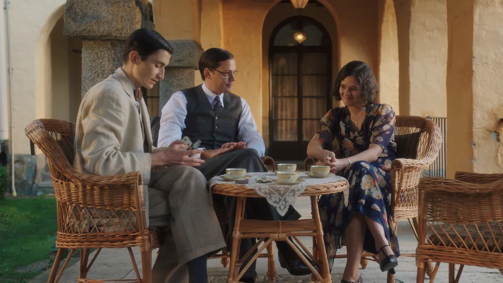 Burn All My Letters with lead actors Gustav Lindh, Bill Skarsgård and Asta Kamma August