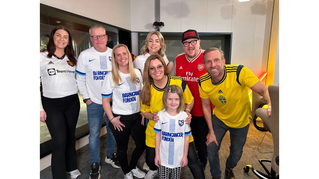 Fotbollströjefredag på Mix Megapol