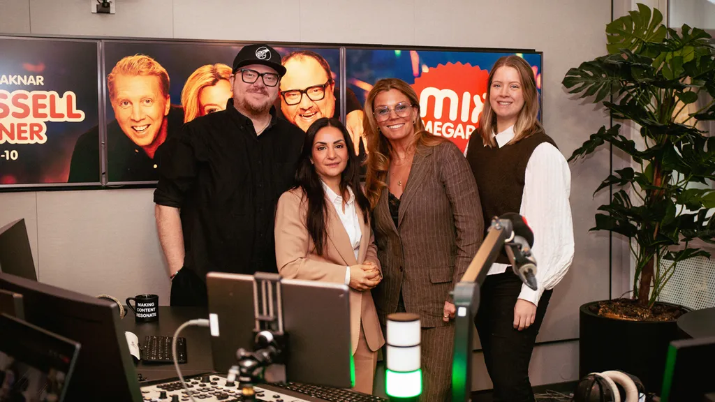 Kulturminister Parisa Liljestrand gästar Gry Forssell med vänner
