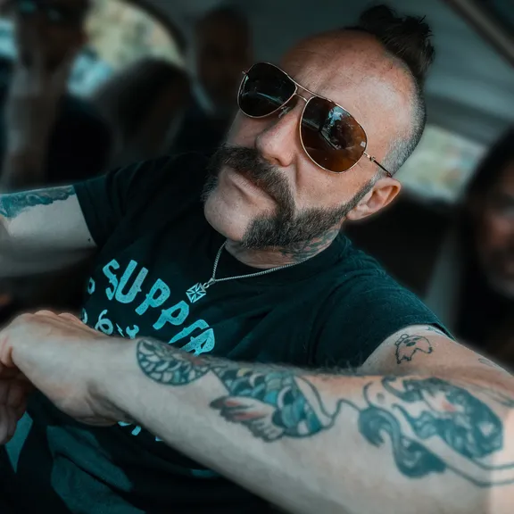 Ralf Gyllenhammar i Mustasch