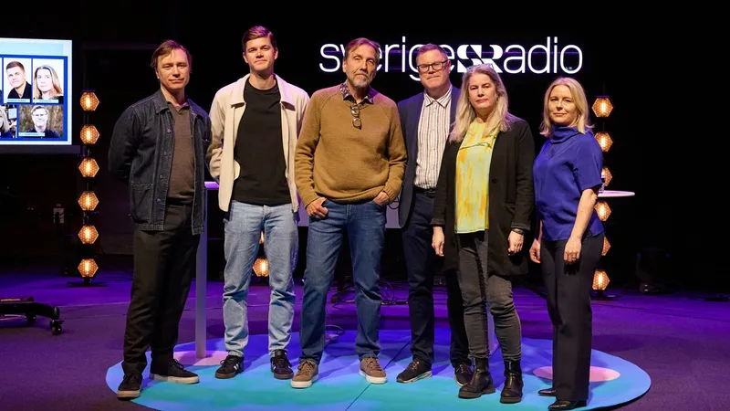 Panelen för Sveriges Radio-fruksot 19 maj 2026 (fr.v): Ola Svenonius, forskningsledare vid FOI, Jonathan Lundberg, Medieinstitutet Fojo, moderator Erik Blix, Jesper Ericson, Sveriges Radio, Åsa Larsson Källkritikbyrån och Matilda E Hanson, Dagens Nyheter