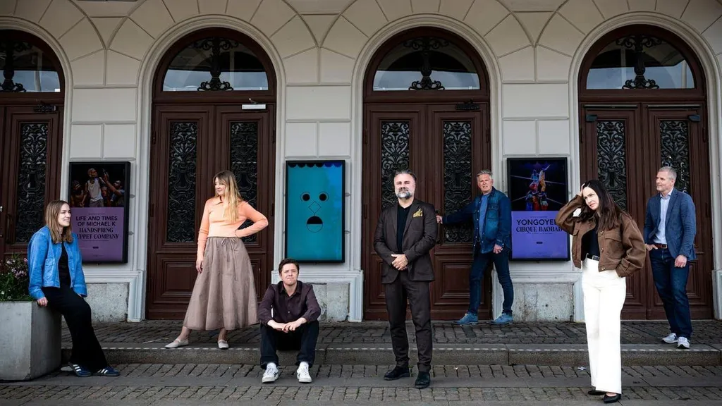Utfrågarna vid slutdebatt i Göteborg: fr.v. Linnea Rönnqvist (GP) Fanny Wijk (GP) Kalle Berg (GP), Teddy Pankowski (SR), Henrik Krusvaal (SVT) Josefin Marjomaa (SVT) och Arne Larsson(GP)