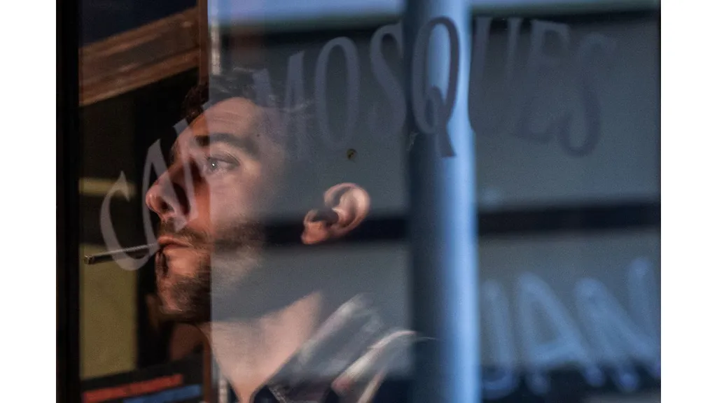 Ravalear. El actor Enric Auquer en una secuencia de la serie