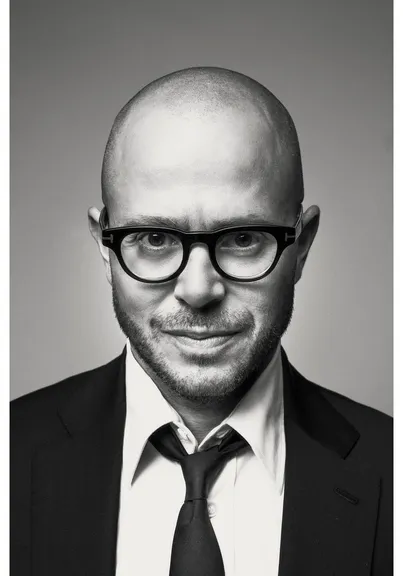 Damon Lindelof_Photo Credit Austin Hargrave.HBO.jpeg