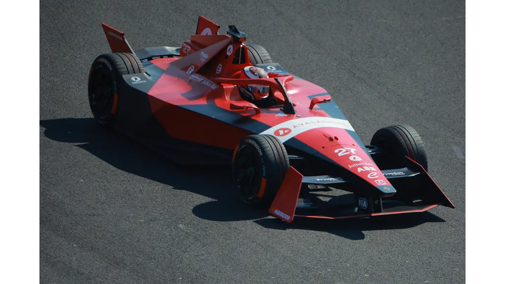 Jake Dennis in action at the 2023 Mexico City E-Prix (Getty Images)