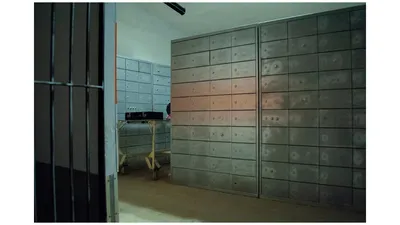 Ep 5. Buenos Aires Bank Job. Safety deposit boxes locked.