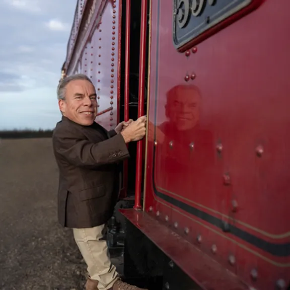 warwick-davis.jpg