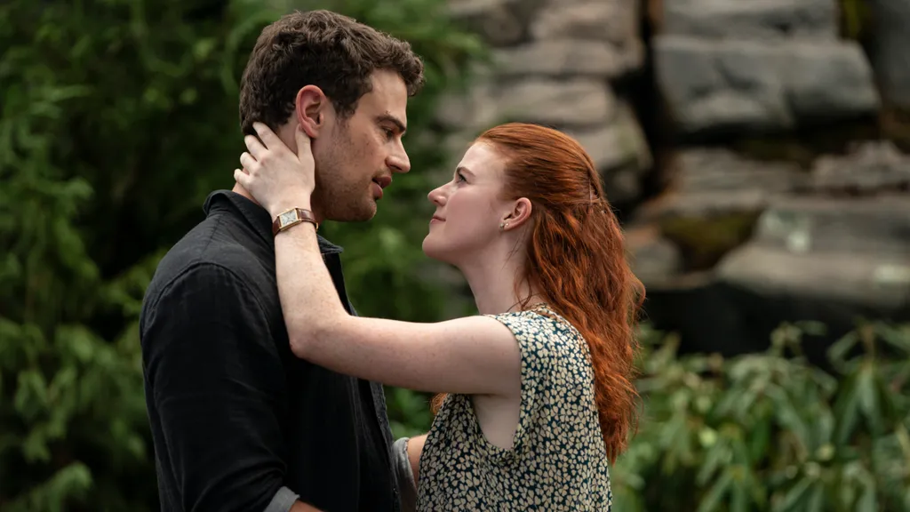 theo-james-rose-leslie.jpg