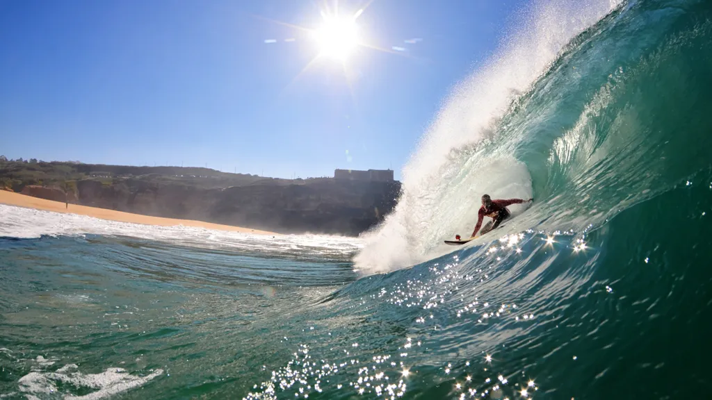 garrett-mcnamara-nazare-portugal- (1).jpg