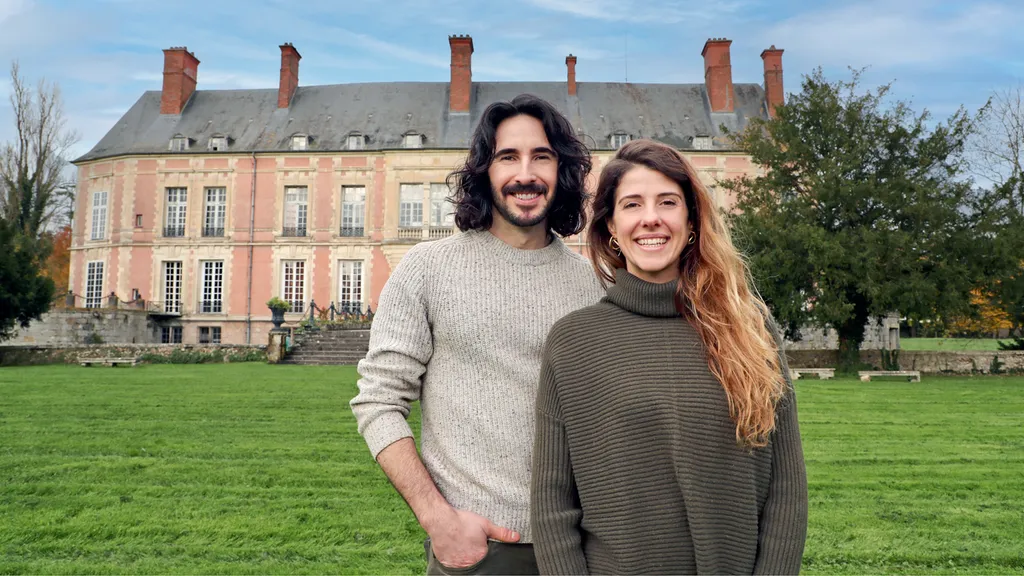 Castle Impossible_Daphne Reckert and Ian Figueira_Exterior_Credit HGTV.jpg