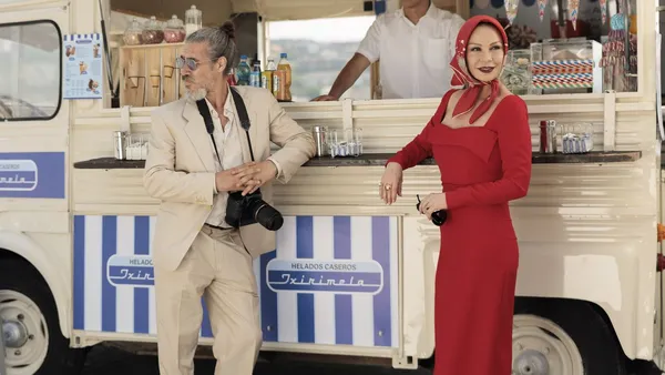Óscar Jaenada as Zigor and Catherine Zeta-Jones as Jackie Price _ Unai Mateo, © Fremantle and Steel Springs Pictures 2026.jpg