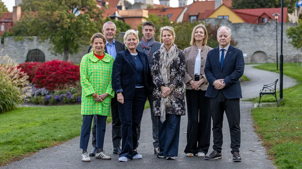 Nordiska public service chefer Visby oktober 2026 Från vänster: Cilla Benkö, vd, Sveriges Radio, Bjarne Corydon, generaldirektör, DR, Vibeke Fürst Haugen, generaldirektör, NRK, Kalle Sandhammar, vd, UR, Anne Lagercrantz, vd, SVT, Marit af Björkesten, vd, 