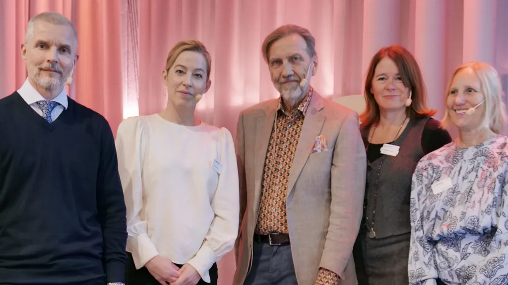 Panelen vid seminariet (fr.v.): Arne Larsson GP,  Anna Careborg SVT, moderator Erik Blix, Sofia Wadensjö Karén Sveriges Radio och Viveka Hansson TV4 