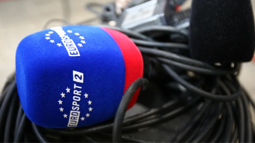 DISCOVERY COMMUNICATIONS COMPLETES ACQUISITION OF CONTROLLING INTEREST IN EUROSPORT INTERNATIONAL