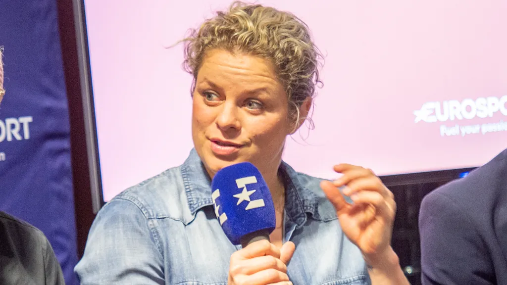 KIM CLIJSTERS ON SERENA WILLIAMS: "SHE IS BIGGER THAN THE SPORT"