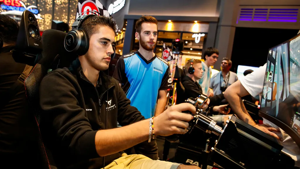 BEAT THE WORLD TOURING CAR DRIVERS IN PRE-SEASON ESPORTS WTCR SERIES